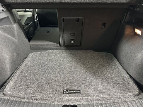 Used 2022 Volkswagen Taos SEL w/ Panoramic Sunroof Package image 14