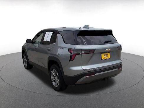 Used 2025 Chevrolet Equinox LT AWD/4WD image 11