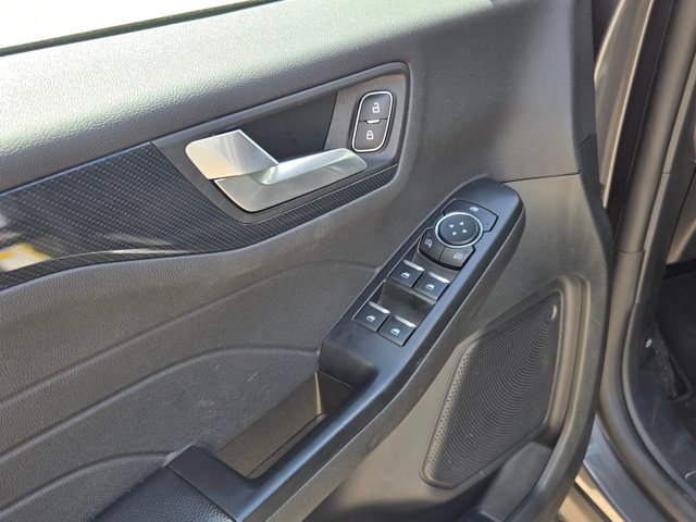 Used 2025 Ford Escape ST-Line AWD/4WD image 14