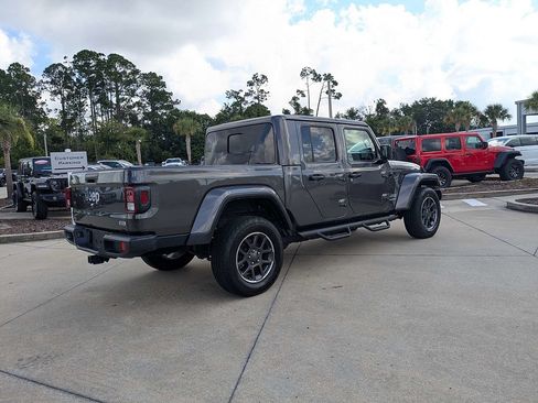 Used 2022 Jeep Gladiator Overland w/ Trailer Tow Package AWD/4WD image 3