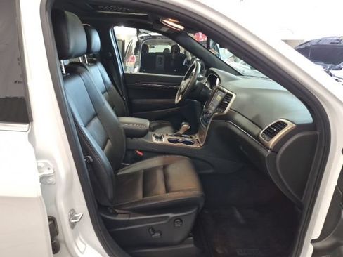 Used 2017 Jeep Grand Cherokee Limited w/ Trailer Tow Group IV AWD/4WD image 26