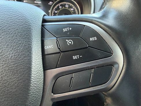 Used 2020 Jeep Cherokee Limited AWD/4WD image 27