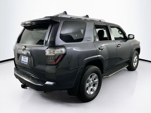 Used 2018 Toyota 4Runner SR5 image 5