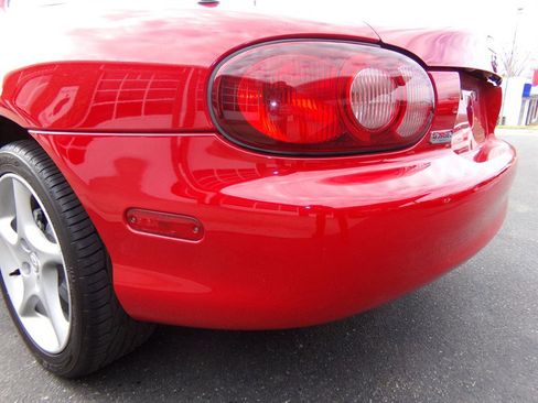Used 2002 MAZDA MX-5 Miata LS image 13
