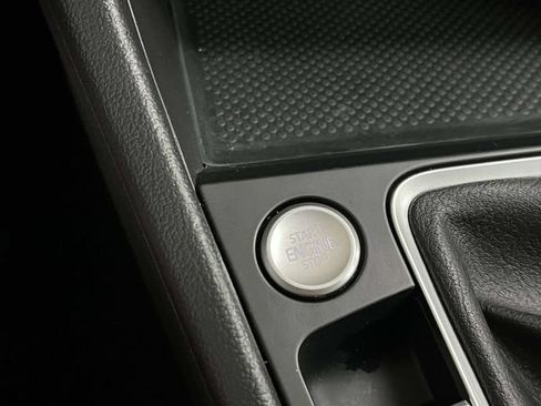 Used 2024 Volkswagen Jetta SE FWD image 35
