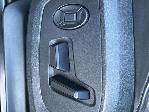 Used 2025 Audi Q3 2.0T Premium image 60