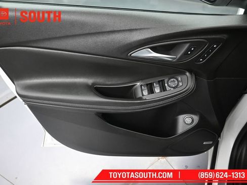 Used 2025 Buick Encore GX Avenir w/ Avenir Convenience Package AWD/4WD image 23