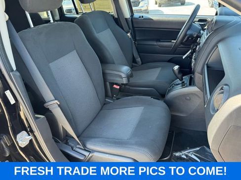 Used 2012 Jeep Compass Latitude FWD image 10