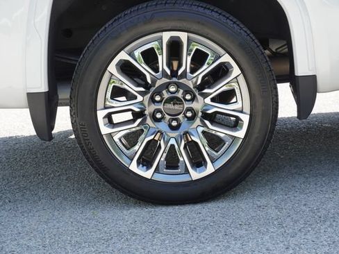 Used 2023 GMC Sierra 1500 Denali Ultimate AWD/4WD image 10