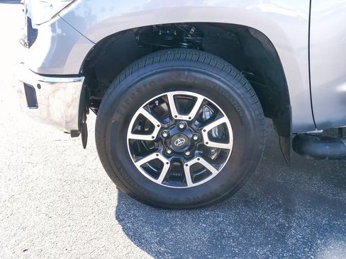 Used 2017 Toyota Tundra SR5 w/ TRD Off Road Package image 5