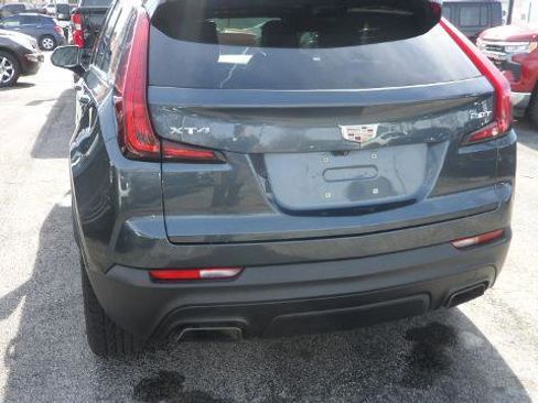 Used 2019 Cadillac XT4 Luxury w/ Cold Weather Package image 8