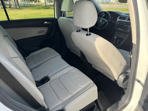 Used 2019 Volkswagen Tiguan SEL Premium image 30