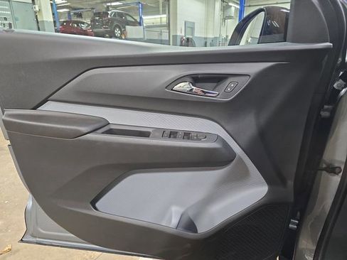 New 2027 Chevrolet Bolt LT w/ Comfort Package FWD image 27