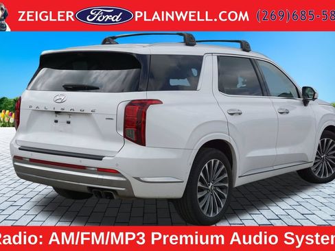 Used 2024 Hyundai Palisade Calligraphy AWD/4WD image 3