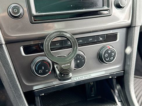 Used 2017 Volkswagen Golf Alltrack SE image 11