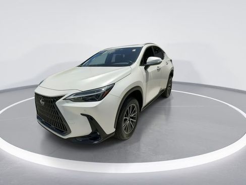 Used 2024 Lexus NX 250 FWD image 3