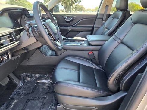 Used 2024 Lincoln Aviator 2WD w/ Premium Package image 24