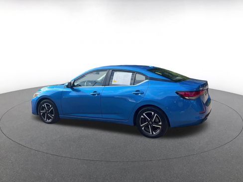Used 2025 Nissan Sentra SV FWD image 10