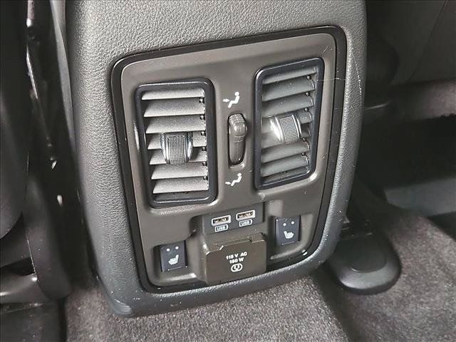 Used 2022 Dodge Durango R/T w/ Tow 'N Go Package AWD/4WD image 26