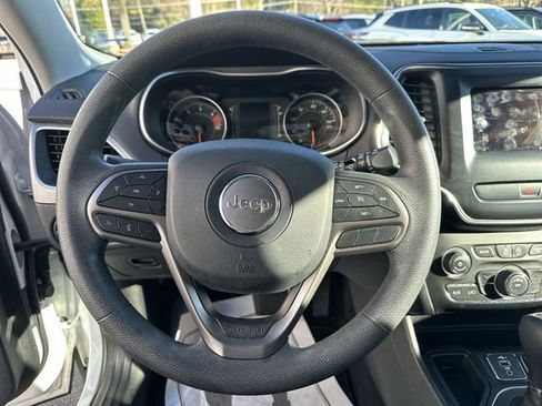 Used 2020 Jeep Cherokee Latitude image 17