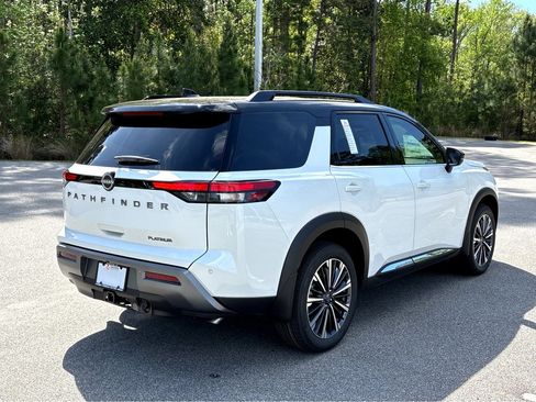 New 2026 Nissan Pathfinder Platinum image 30