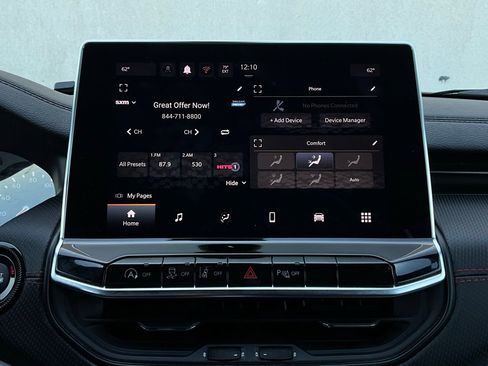 Used 2025 Jeep Compass Trailhawk image 28