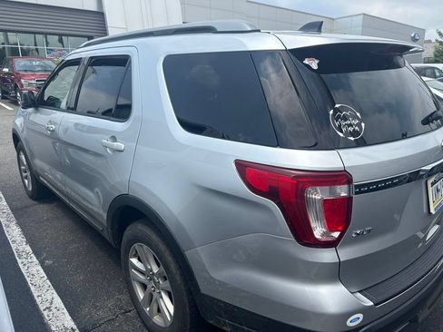 Used 2018 Ford Explorer XLT AWD/4WD image 8