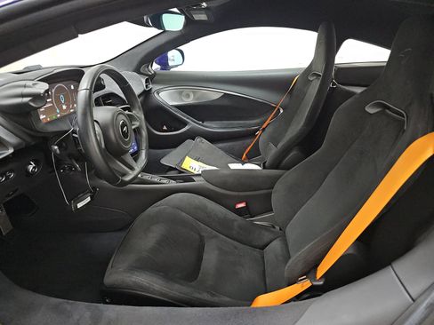 Used 2024 McLaren Artura RWD image 7