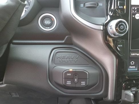 New 2027 RAM 3500 Big Horn AWD/4WD image 22