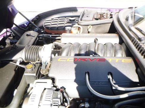 Used 1998 Chevrolet Corvette Convertible w/ Memory Pkg RWD image 41