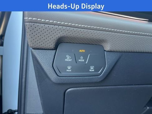 New 2026 Volkswagen Atlas SEL image 9