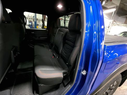 Used 2024 Nissan Frontier PRO-4X w/ Pro Convenience Package image 18