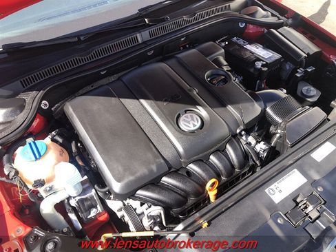 Used 2012 Volkswagen Jetta SE FWD image 24