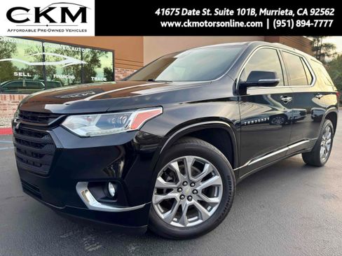 Used 2018 Chevrolet Traverse Premier w/ LPO, Black Accent Package image 1
