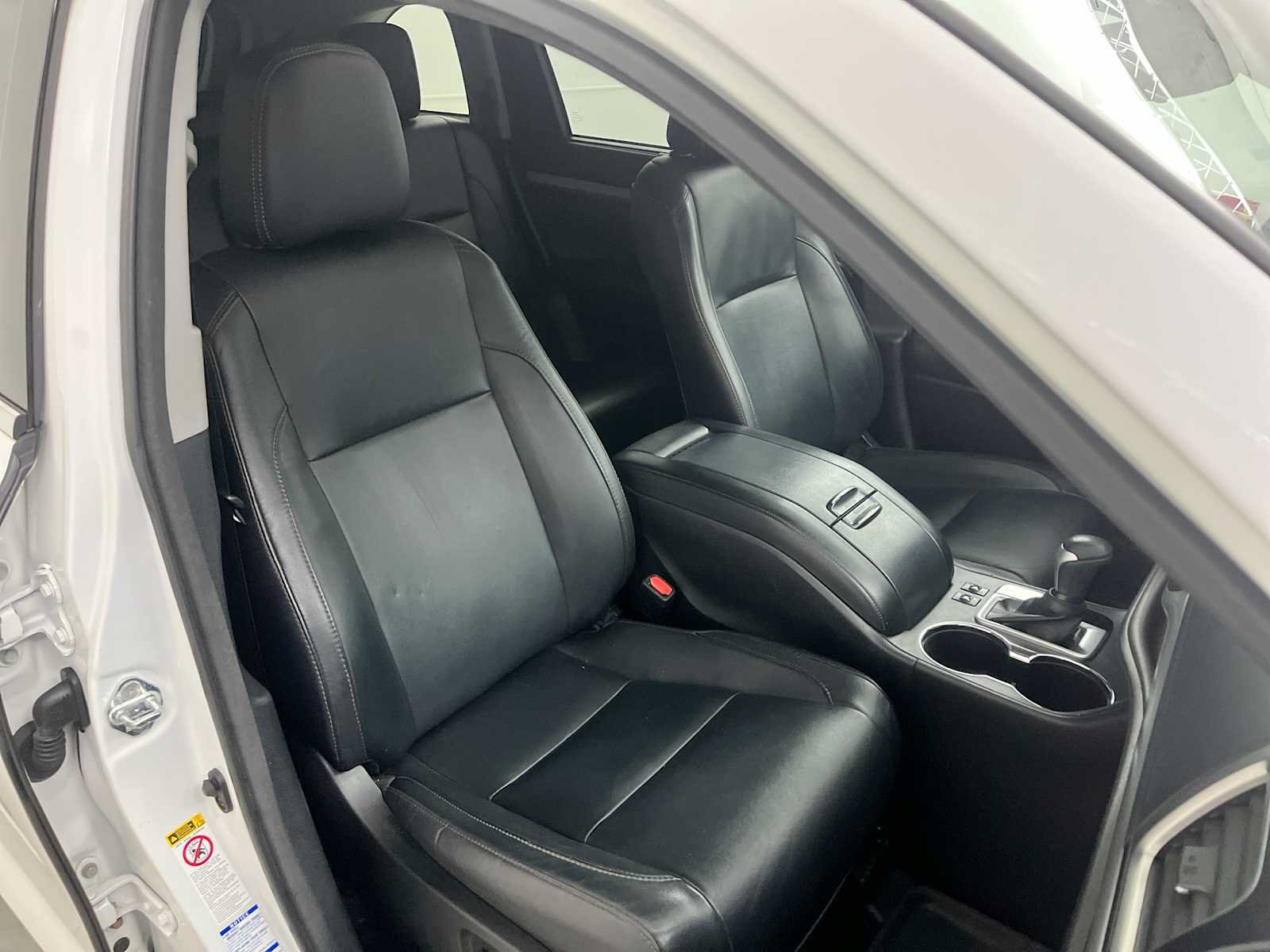 Used 2017 Toyota Highlander XLE AWD/4WD image 33