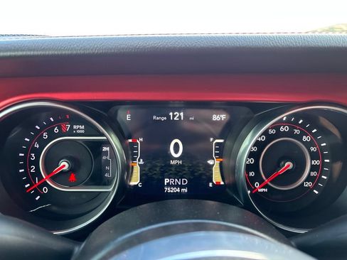 Used 2022 Jeep Gladiator Rubicon w/ Cold Weather Group AWD/4WD image 10
