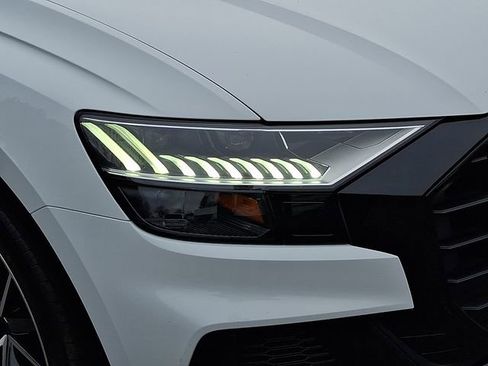 Used 2020 Audi Q8 Prestige w/ Prestige Package image 11