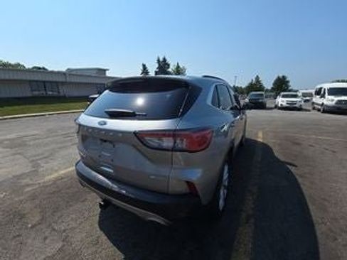 Used 2022 Ford Escape Titanium w/ Titanium Elite Package AWD/4WD image 4