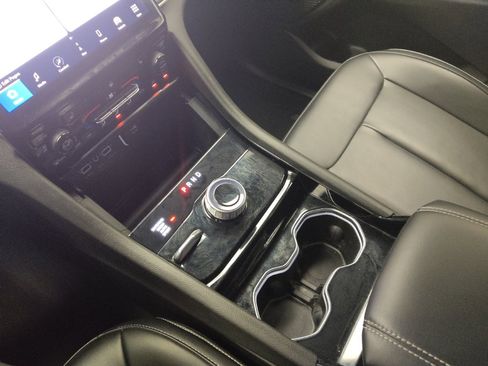 Used 2023 Jeep Grand Cherokee Limited AWD/4WD image 26