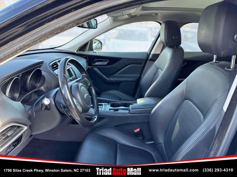 Used 2017 Jaguar F-PACE 20d Sport Utility 4D image 10
