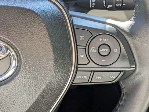 Used 2026 Toyota Corolla Cross LE FWD image 26