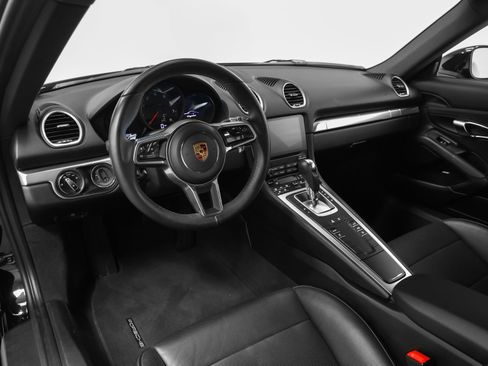 Certified 2022 Porsche 718 Cayman RWD image 4