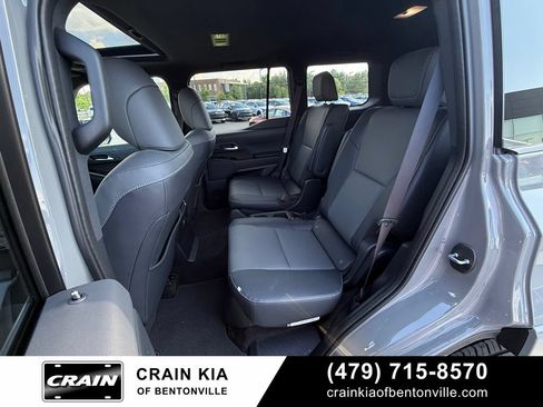 Used 2025 Lexus GX 550 AWD/4WD image 25