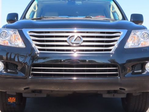 Used 2010 Lexus LX 570 4WD image 37