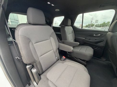 Used 2023 Chevrolet Traverse LT FWD image 27