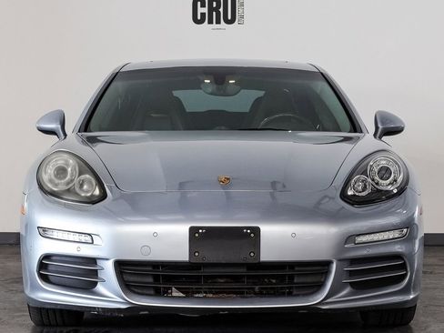 Used 2014 Porsche Panamera 4 image 2
