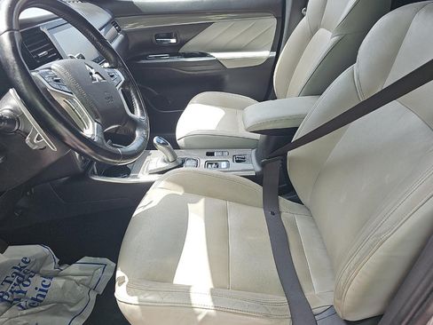Used 2022 Mitsubishi Outlander LE AWD/4WD image 5