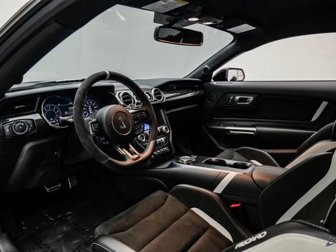 Used 2021 Ford Mustang Shelby GT500 w/ Carbon Fiber Track Pack image 46