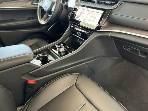 New 2026 Jeep Grand Cherokee Limited image 13