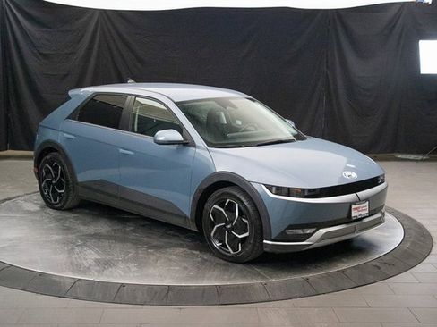 Used 2024 Hyundai Ioniq 5 SEL image 2